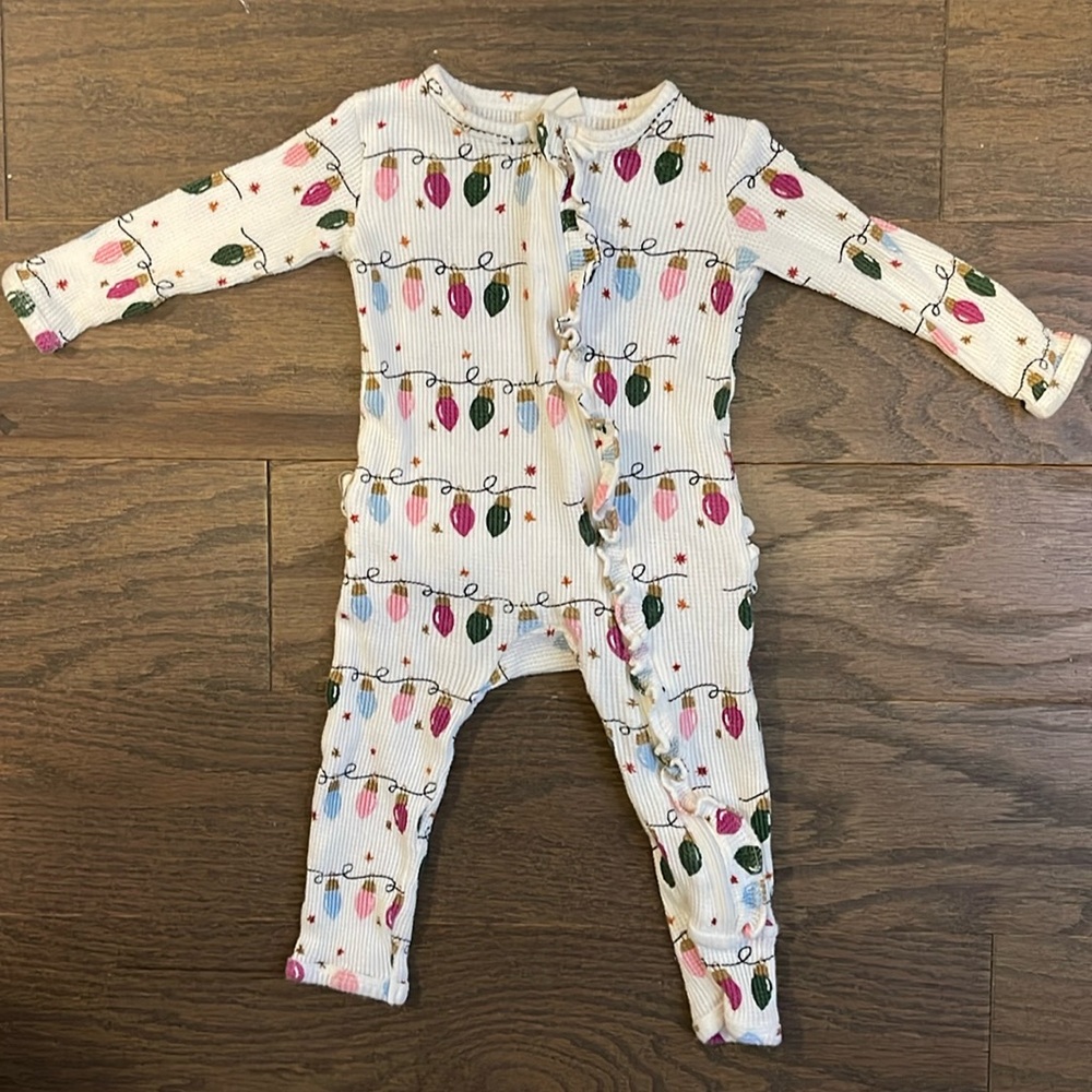 Spearmint Love, holiday lights pajamas, size 6-12 months